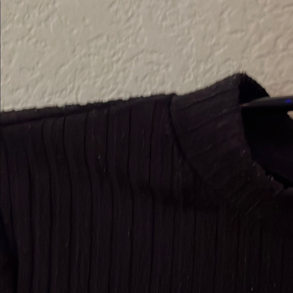 Elegant Black Long Sleeve Top - Picture 5 of 6